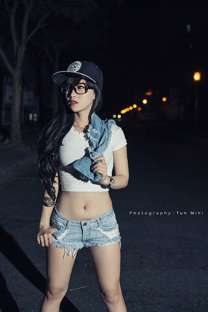 爆操白丝美女